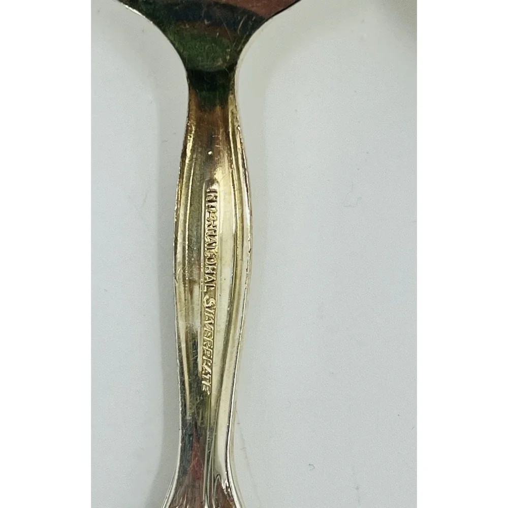 International Silver preowned tarnish